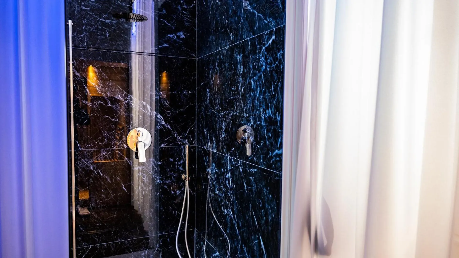 Bed & Breakfast Pama Luxury Suite & Spa Naples Italy
