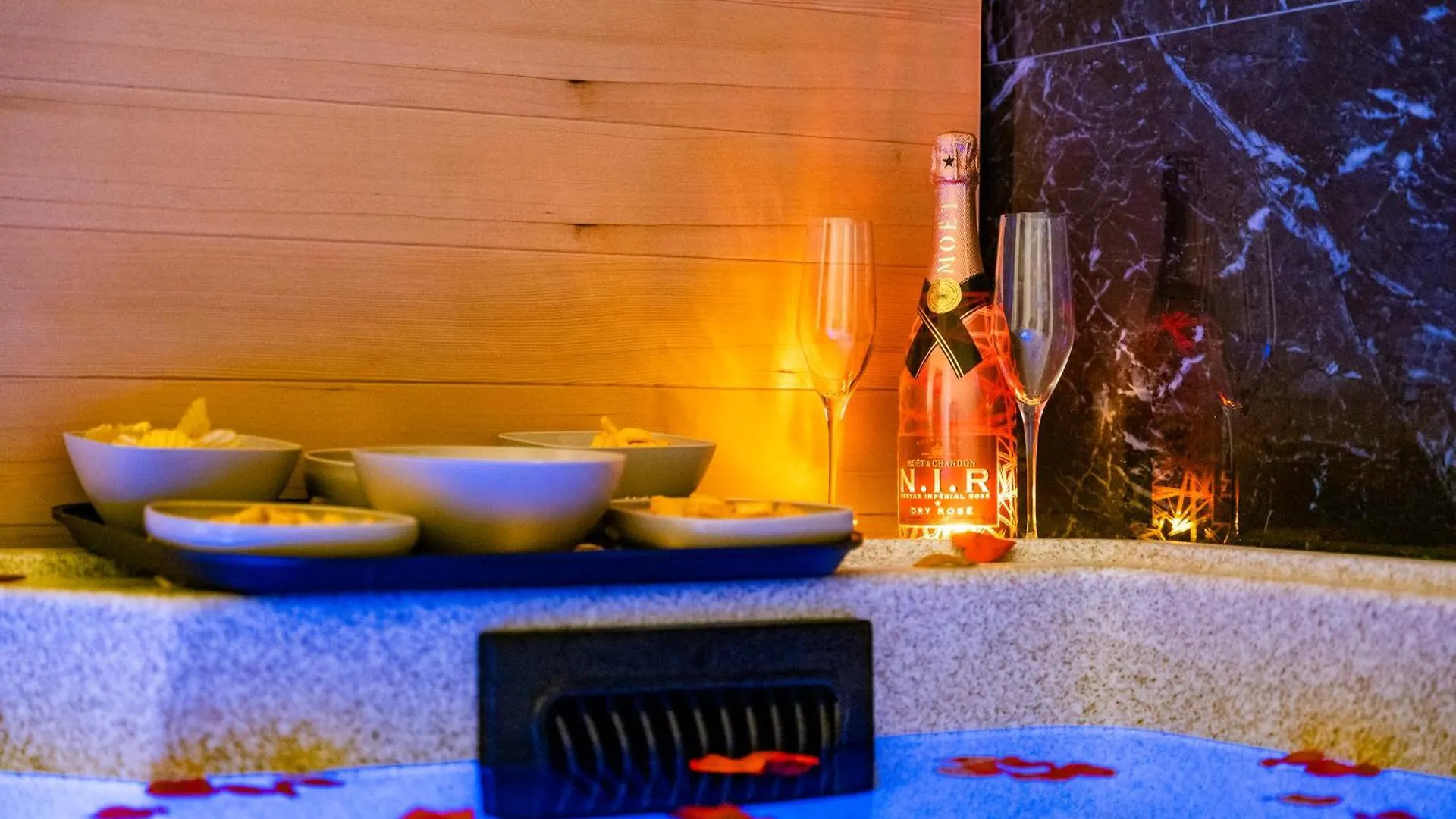 Pama Luxury Suite & Spa Naples